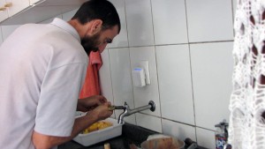 missionario_conserta_torneira