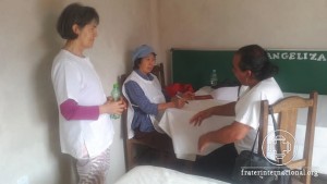 casa-luz-colina-dia-mutiroes-04