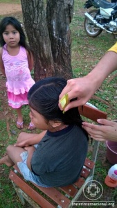 missionarios_misao_paraguai_criancas_cabelo1_dia30_6