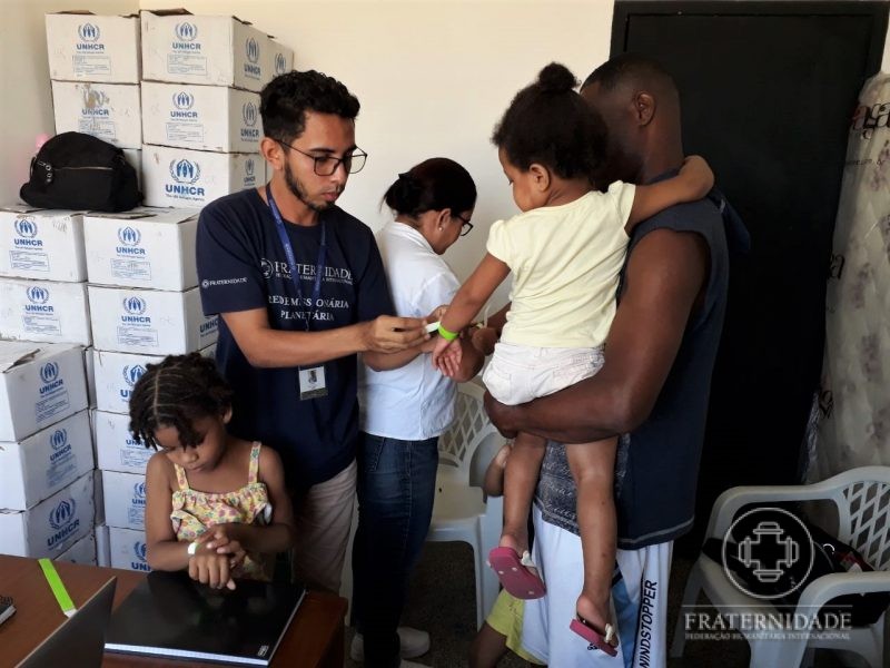 Recepção de família venezuelana acolhida no alojamento temporário