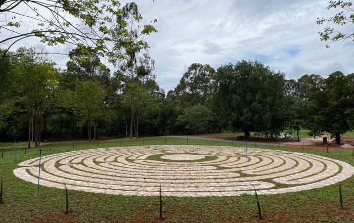 Labirinto na Comunidade-Luz Figueira
