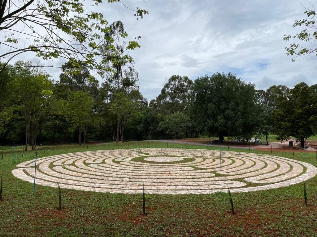 Labirinto na Comunidade-Luz Figueira